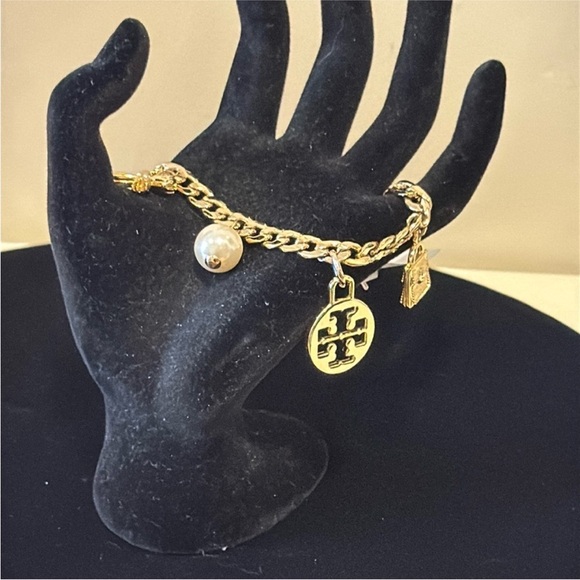 NEW✨Bracelet with Tory Burch round charm - Picture 5 of 9
